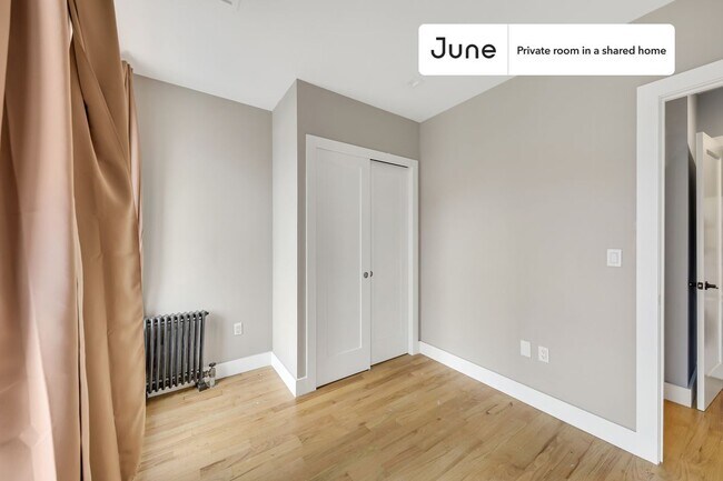 Foto del edificio - Room in Shared 4 bed/2 bath home