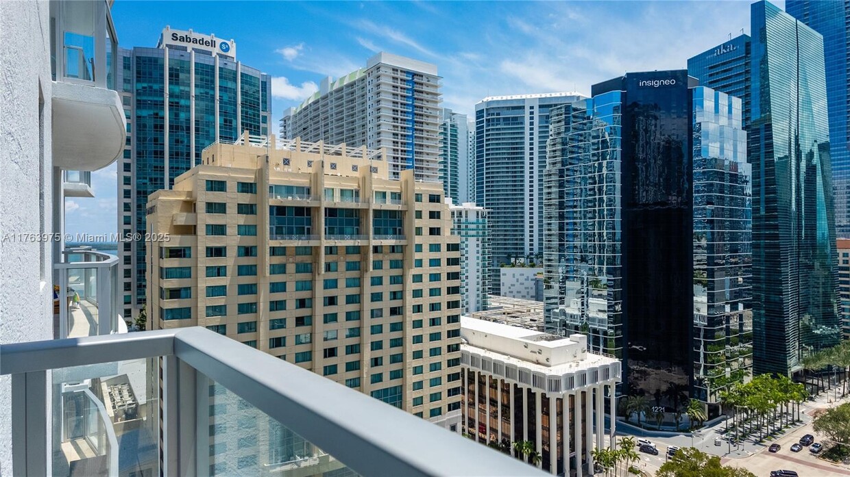 Foto principal - 1060 Brickell Ave