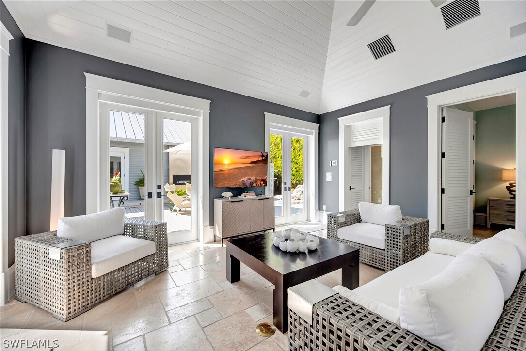 Building Photo - 1375 Gordon Dr