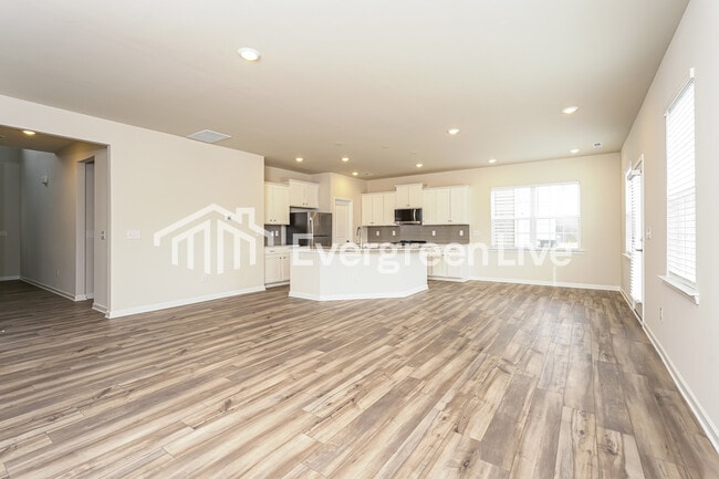 Foto del edificio - 5585 Hydrangea St