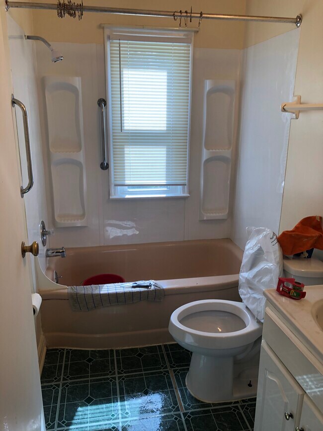 Foto del edificio - 2889 Bellwood Ave