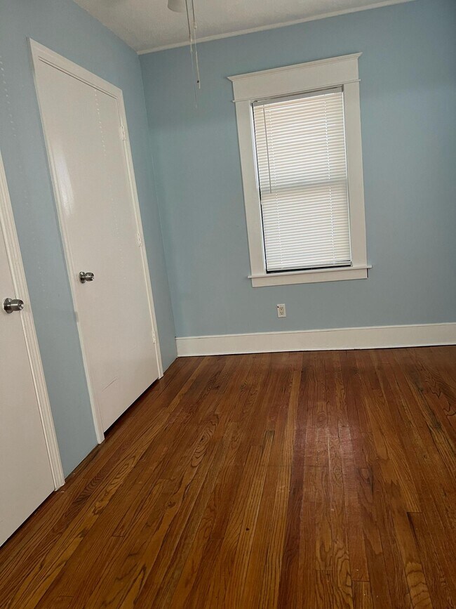Building Photo - 112 Malden St