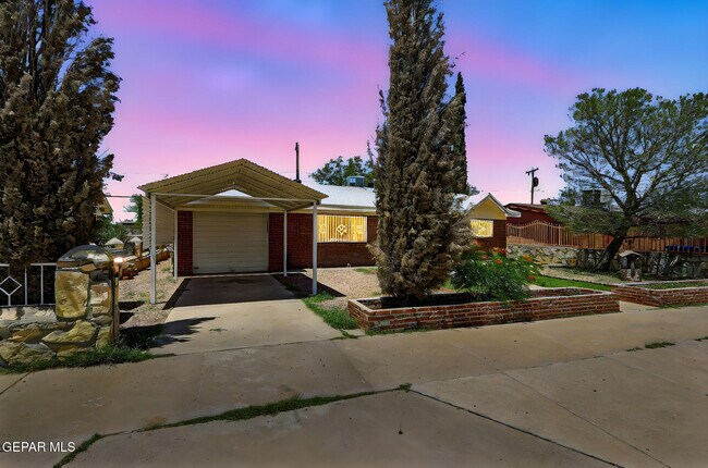Foto del edificio - 5709 Hemmingway Dr