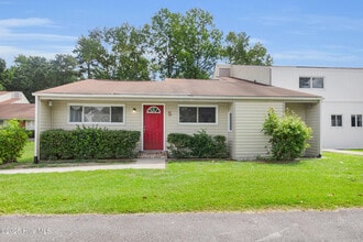 Building Photo - 125 Pirates Rd