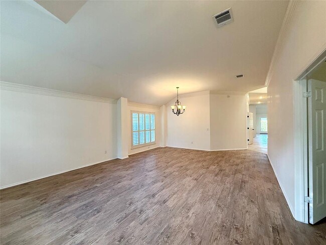 Building Photo - 6106 Skahan Ln