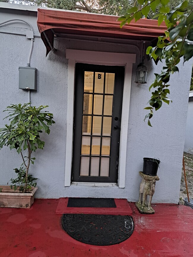 Foto del edificio - 6444 NW Miami Pl