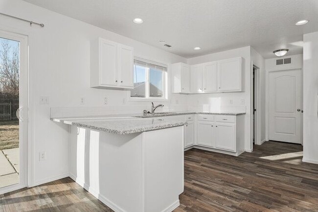 Building Photo - Amazing Single Family Home for Rent in Boise