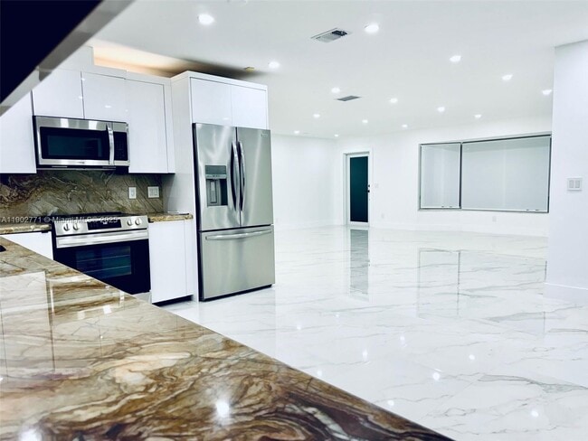 Foto del edificio - 4719 Madison St