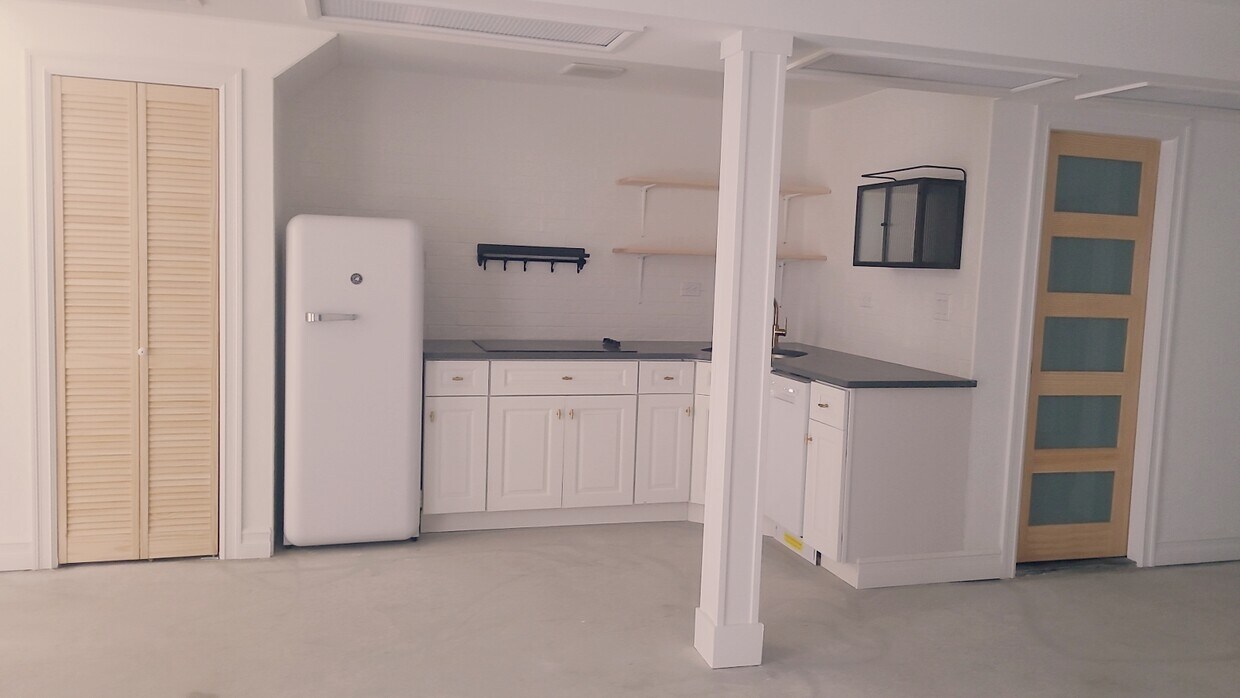 Foto principal - 6134 Linden St