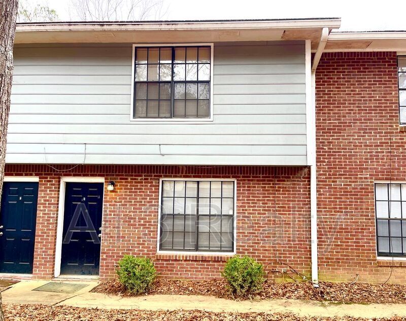 145 Meadowbrook Ct Unit B, Fayetteville, GA 30215 Condo for Rent in
