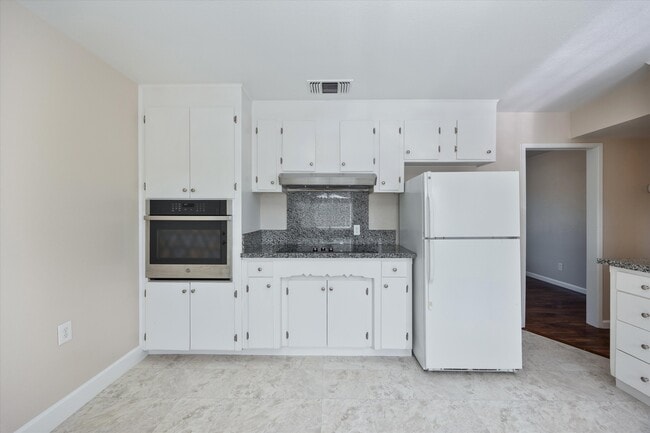 Building Photo - 1135 Agatha Way