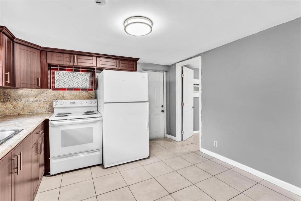 Foto principal - 2 bedroom in Hollywood FL 33020