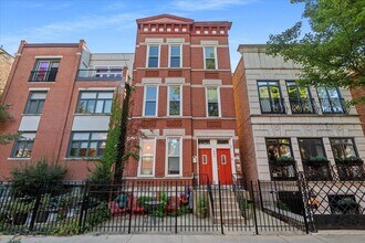 Building Photo - 1941 N Bissell St