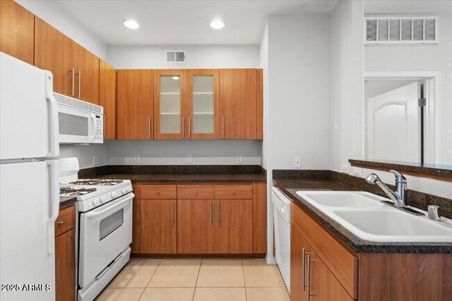 Foto del edificio - 6900 E Princess Dr
