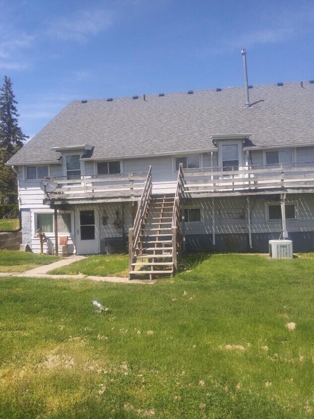 Building Photo - 712 2nd Street, Colona