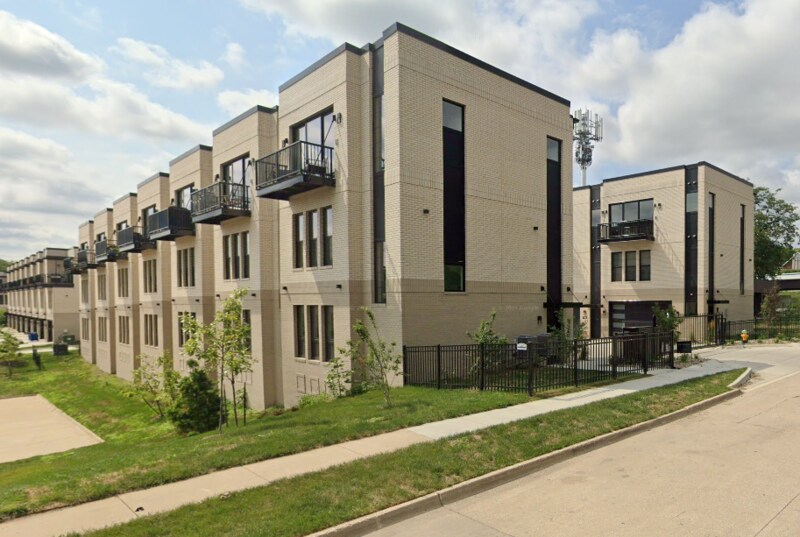 Primary Photo - 928 12th St