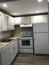 Building Photo - 148 Preston Way