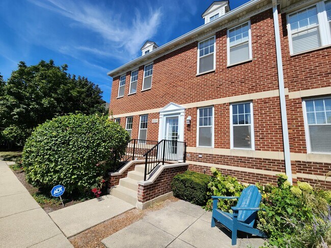 Building Photo - 8221 Lincoln Ave