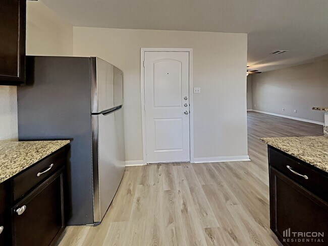 Foto del edificio - 500 Yearwood Ln