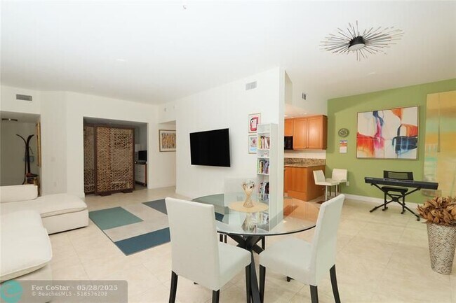Foto del edificio - 411 N New River Dr E