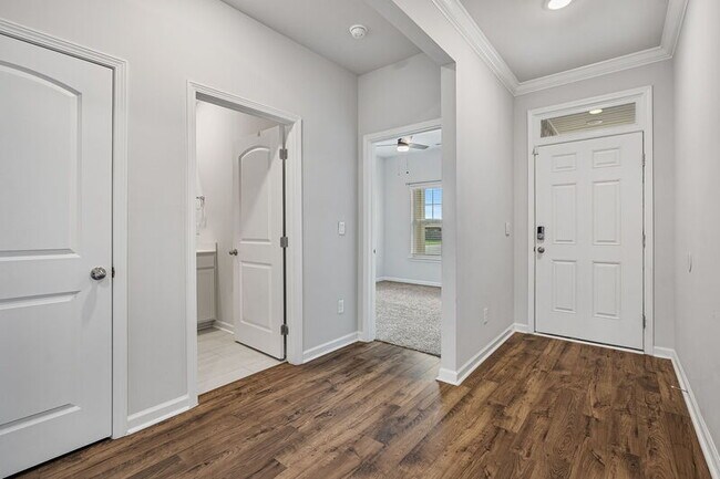 Building Photo - 335 Jackson Pt Cir