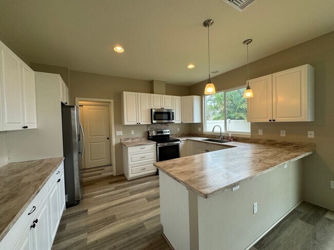 Foto del edificio - For Rent - [Coral Ridge] 91-520 Kakaha St
