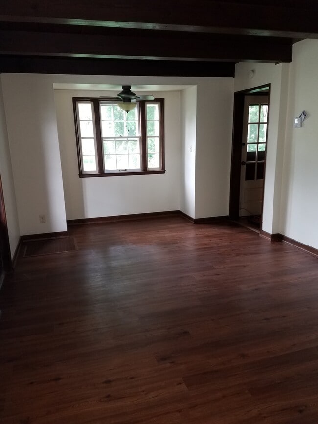 Foto del edificio - 6394 Conifer Ln