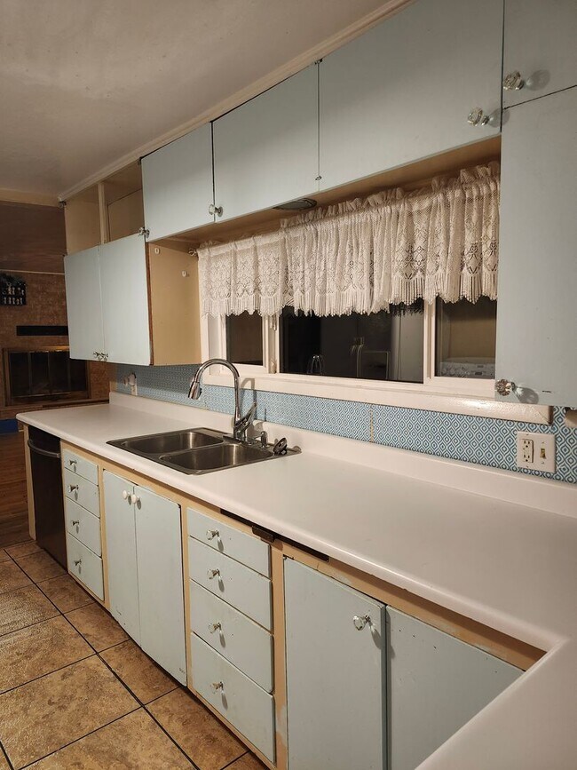 Foto del edificio - Large 3 bedroom
