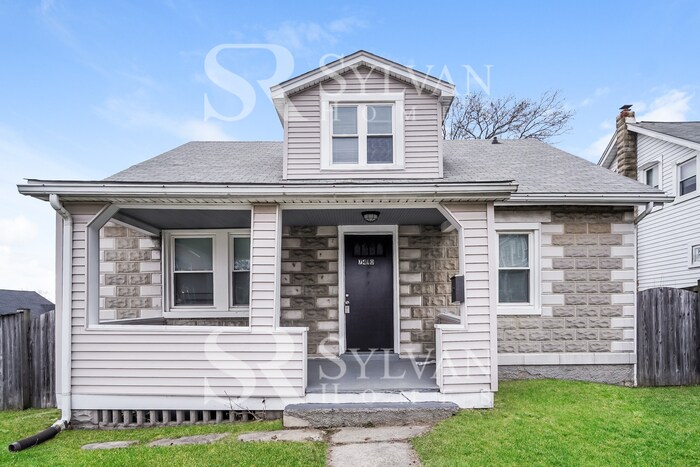 Primary Photo - Adorable 4 bedroom home on corner lot!