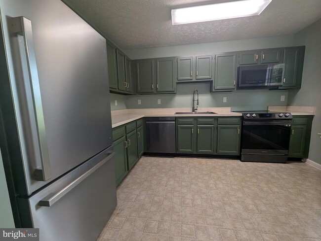 Building Photo - 629 Tripp Creek Ct