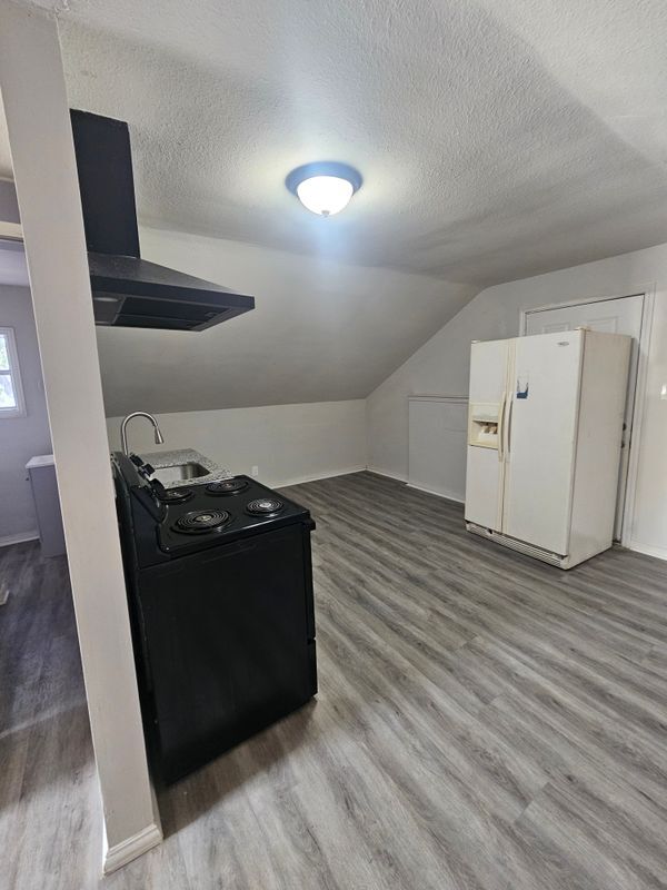 Foto del edificio - 1410 Lake Rd