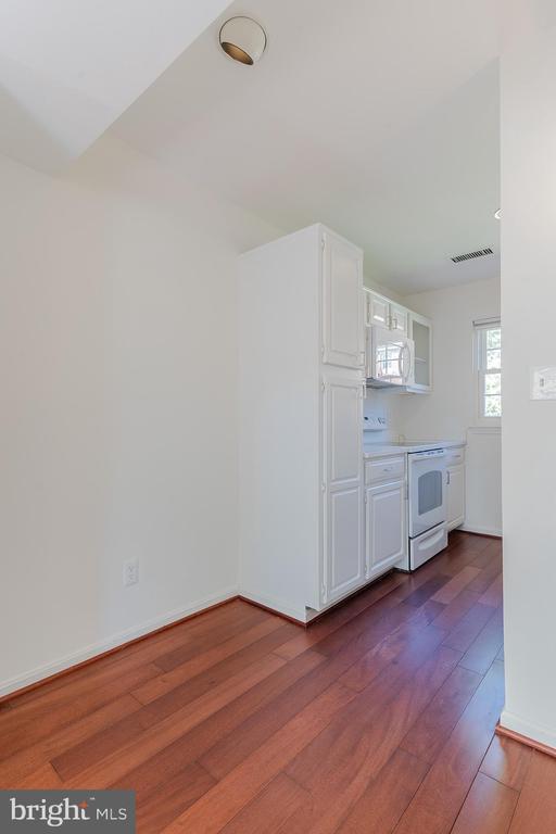 Foto del edificio - 603 Bashford Ln