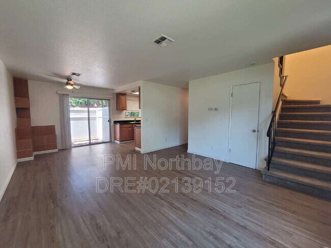 Foto del edificio - 2140 Woolner Ave