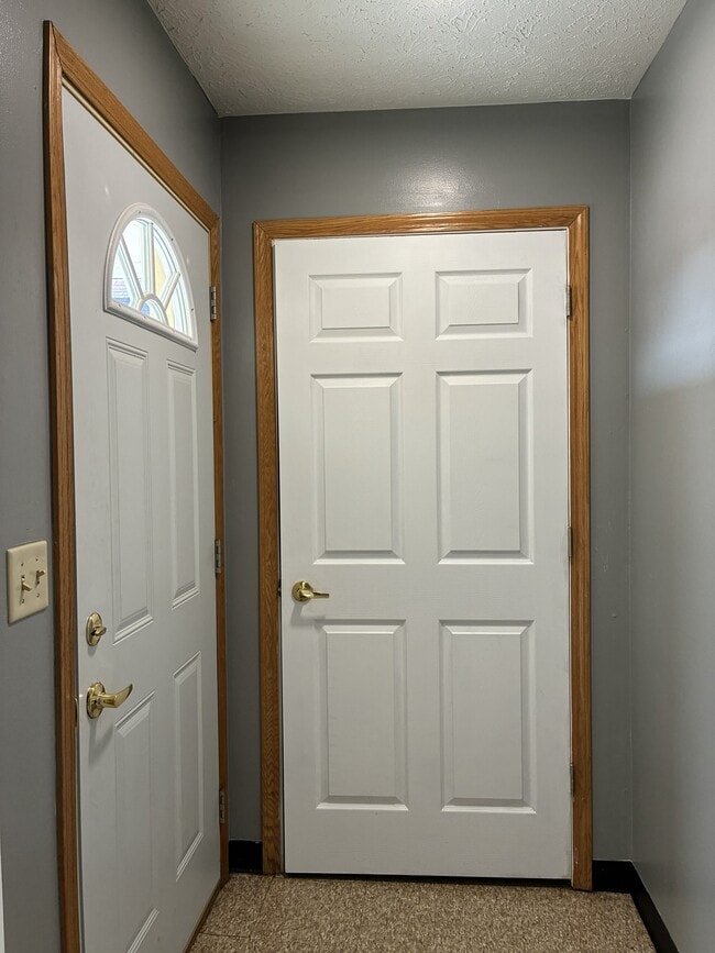 Vista de la entrada - 1750 Liberty Ave