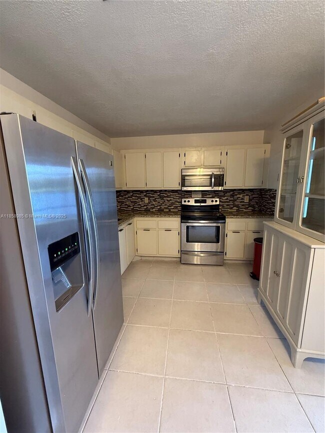 Foto del edificio - 1037 NW 107th Ave