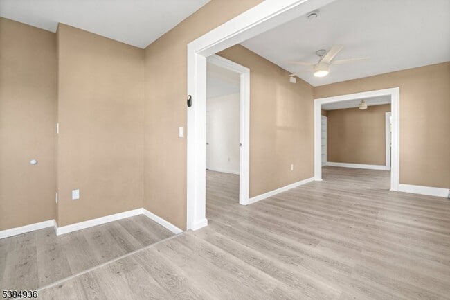 Foto del edificio - 29 Ligham St