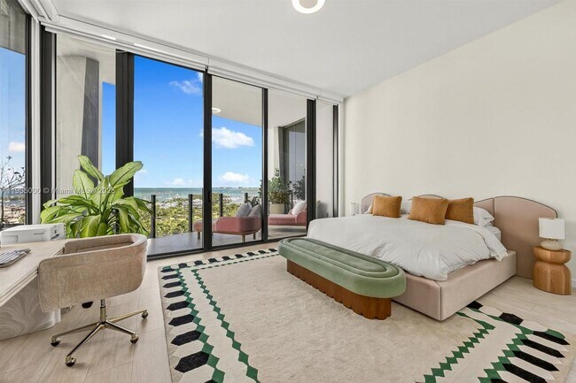 Foto del edificio - 2821 S Bayshore Dr