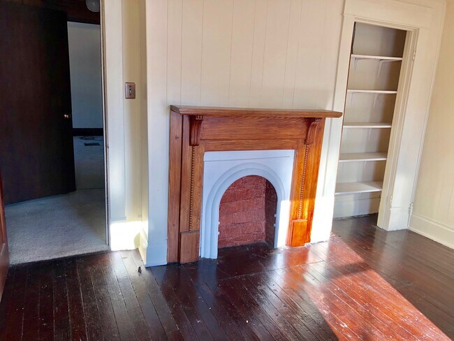 Foto del edificio - Wiles Hill - House - 3 bedroom house. - Available Now or the 2026-2027 school year.