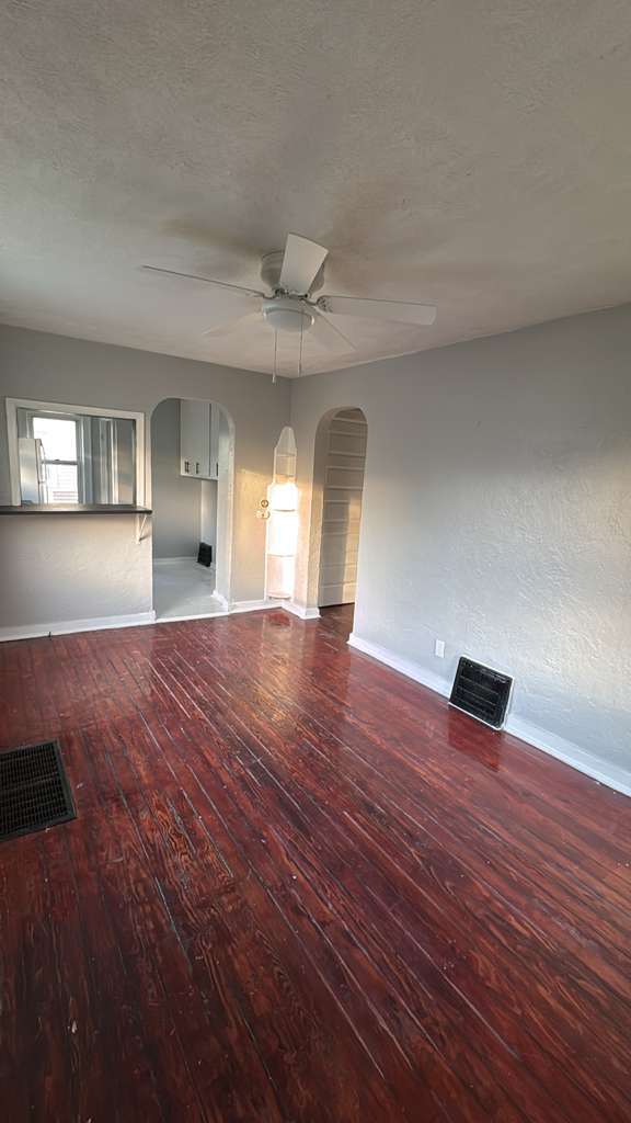 Foto del edificio - 1808 N Merrifield Ave