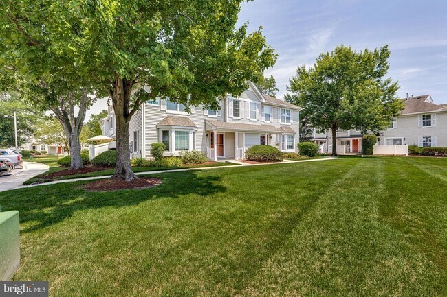 Foto del edificio - 3704 Fenwick Ln