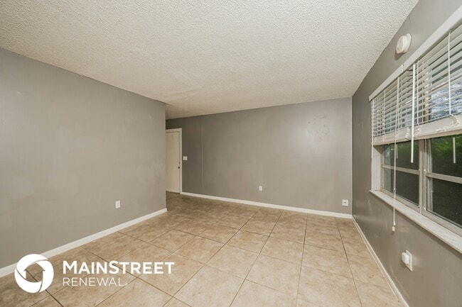 Building Photo - 7500 Coquina Ave