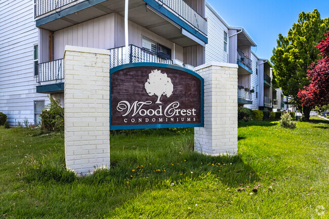 Signage - Wood Crest Condominiums