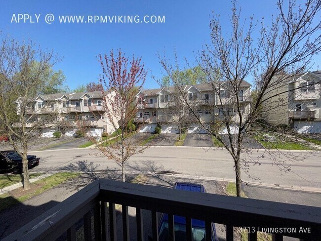 Building Photo - $1995 for July 1 move in. 3BR 2.5 BA Spaci...