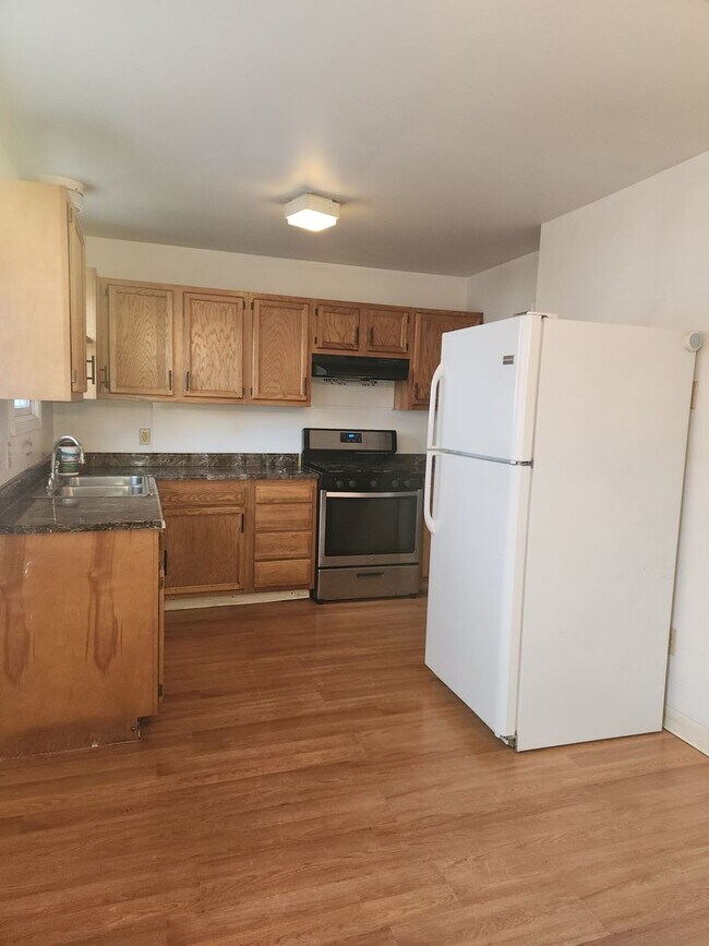 Foto del edificio - 811 E King St