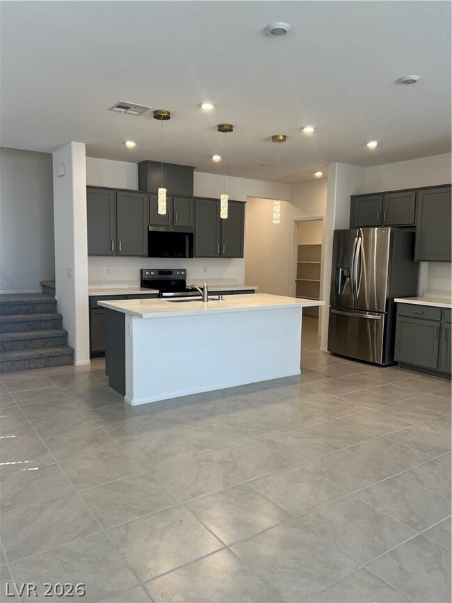 Foto del edificio - 1972 Majalis Pl