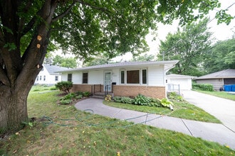 Building Photo - 10132 Wentworth Ave S