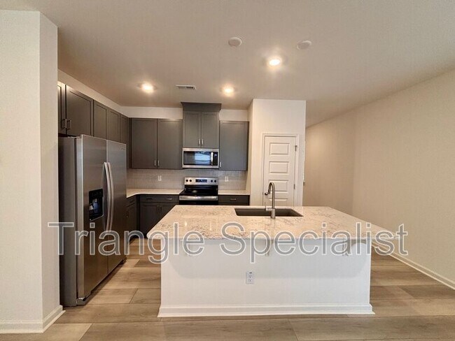 Foto del edificio - 10514 Brookside Reserve Rd
