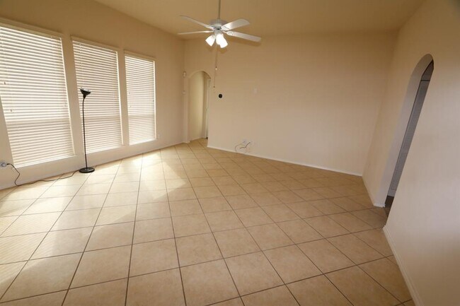 Building Photo - 14739 Briceland Springs Dr