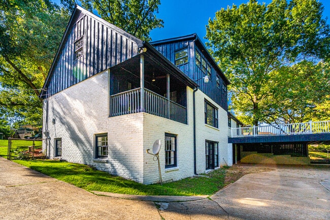 Building Photo - FLEMING HILLS SUBDIVISION!