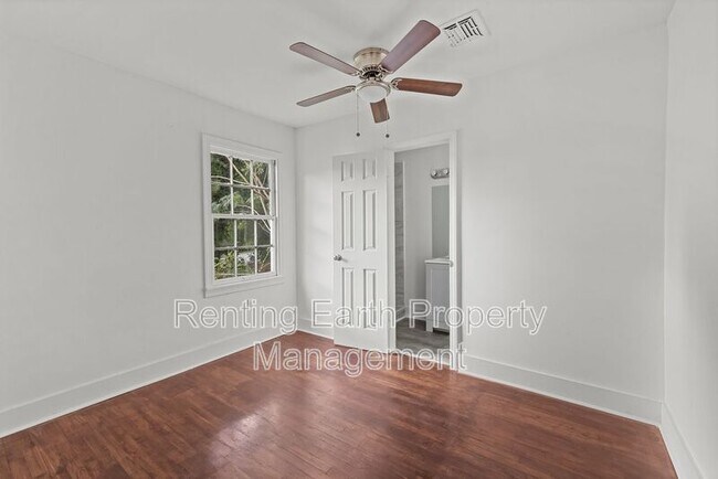 Foto del edificio - 2537 3rd St NE